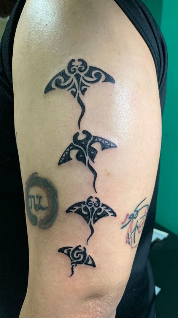 Ahmad - small mantas tattoo photo